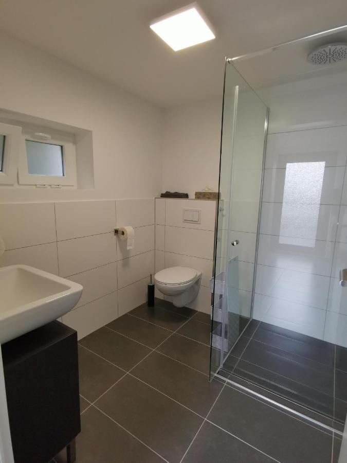 Moderne Wohnung Mit Terrasse Und Eigenem Zugang. Remscheid Exteriör bild